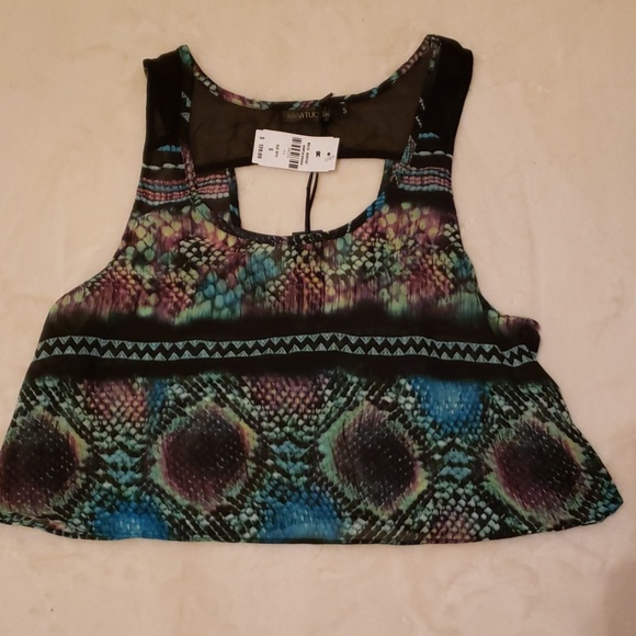 Kiwi Tucker Tops - NWT Kiwi Tucker Black Reptile Crop Top sSm